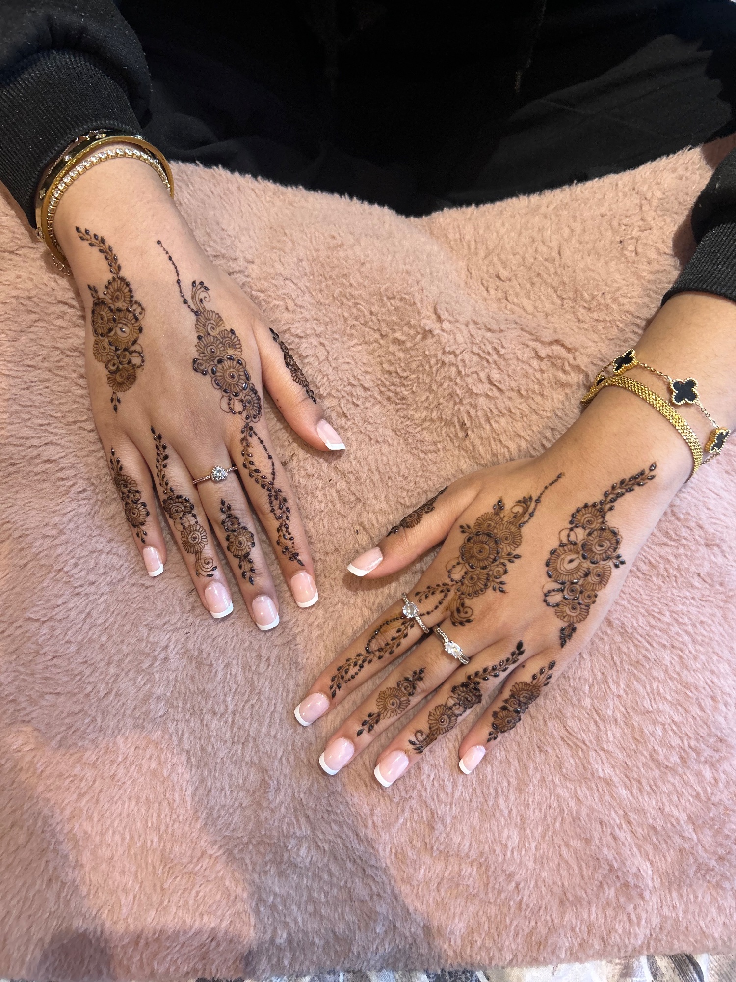 khadijah henna portfolio